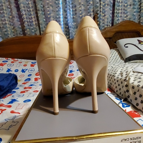 BCBGeneration TigerLily Heels - Picture 3 of 5